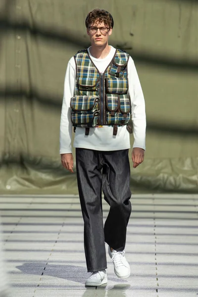 Look 45